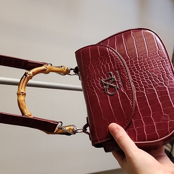 "CXL By Christian Lacroix" Croc Skin Purse ❤️ - Picture 8 of 11